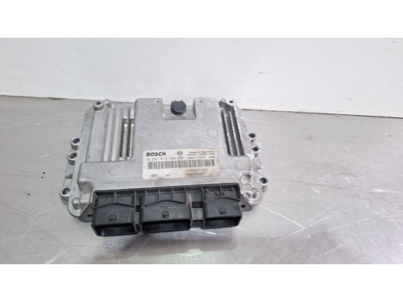 Recambio de centralita motor para renault megane referencia OEM IAM 0281013366 8200601334  