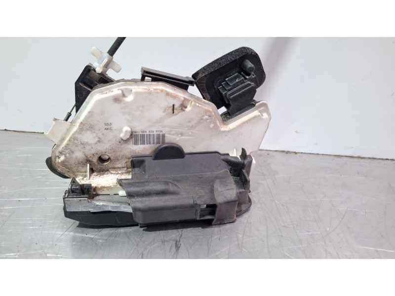 Recambio de cerradura puerta trasera izquierda para volkswagen polo referencia OEM IAM 6R4839015A  