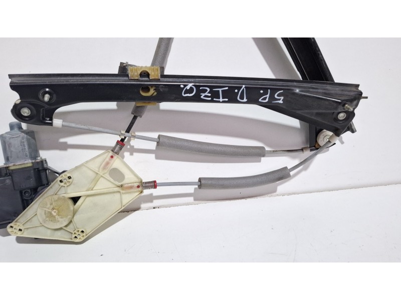 Recambio de elevalunas delantero izquierdo para volkswagen polo referencia OEM IAM 0130822531 6R0959801AT  