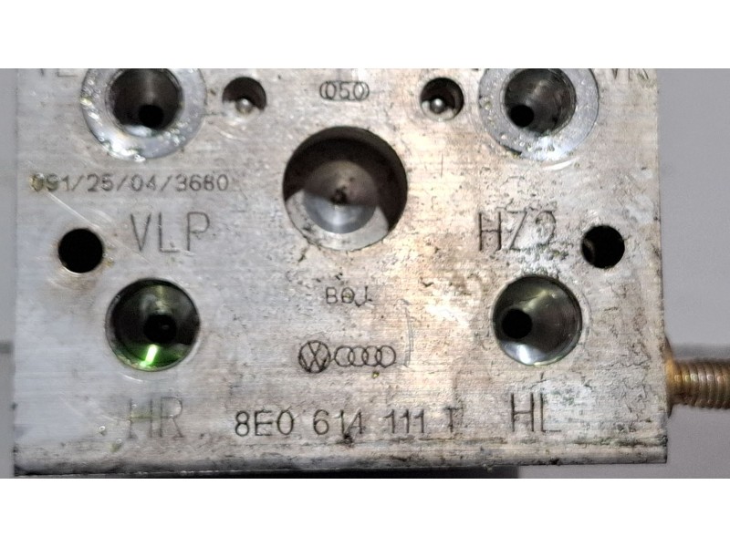 Recambio de modulo abs para audi a6 referencia OEM IAM 0265202401 8E0614111T  