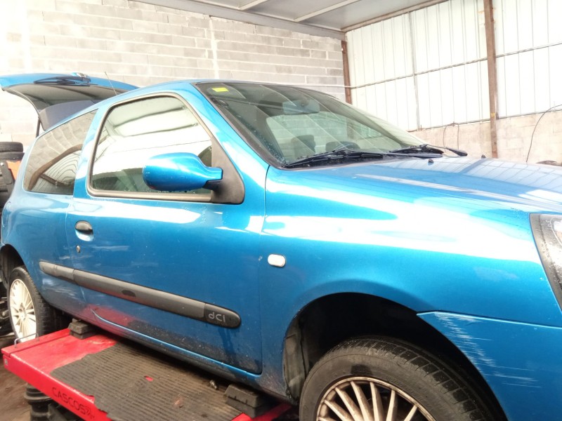 renault clio del año 2003