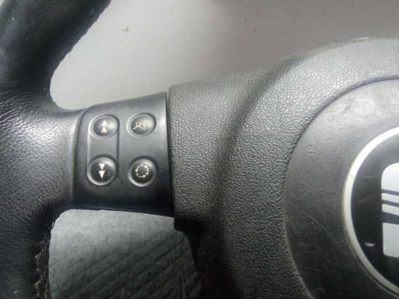 Recambio de volante con airbag para seat altea referencia OEM IAM   