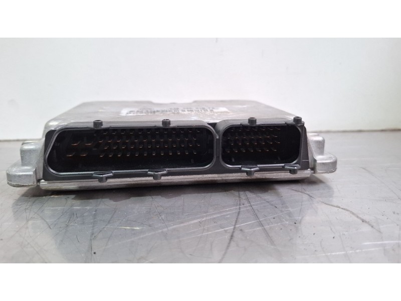 Recambio de centralita motor para volkswagen passat referencia OEM IAM 038906018FQ 0281010172  
