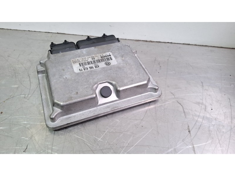 Recambio de centralita motor para volkswagen passat referencia OEM IAM 038906018FQ 0281010172  