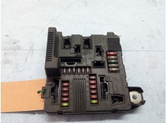 Recambio de caja reles / fusibles para renault megane referencia OEM IAM 8200306033A  