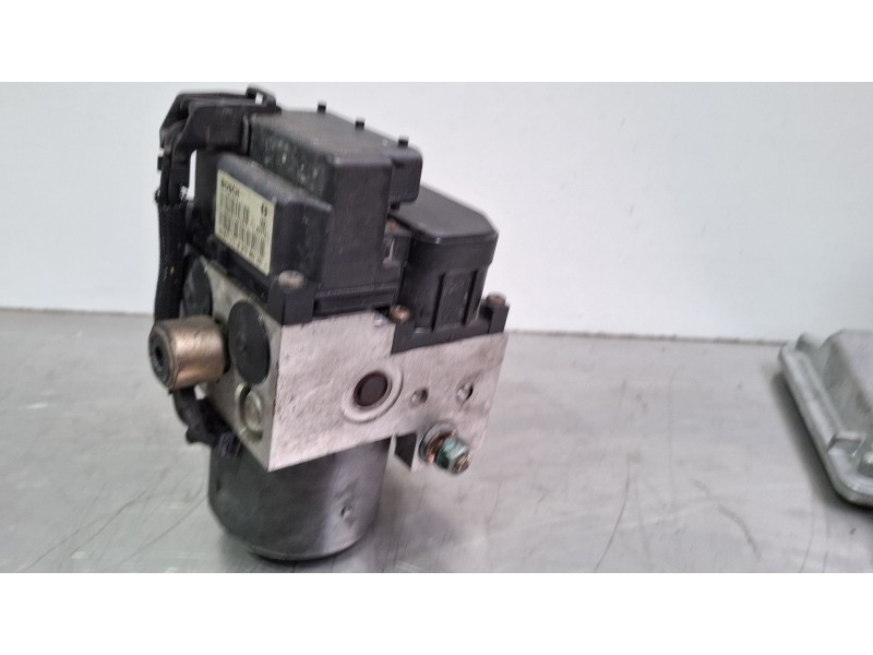 Recambio de modulo abs para volkswagen passat referencia OEM IAM 8E0614111AB  