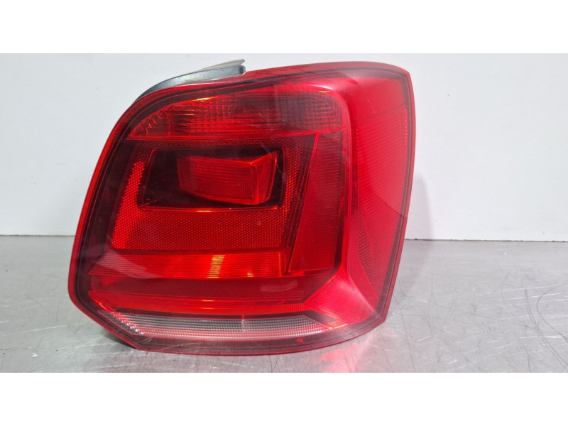 Recambio de piloto trasero derecho para volkswagen polo referencia OEM IAM 6c0945096f  