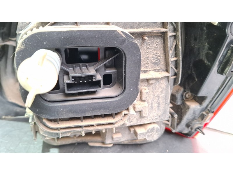 Recambio de piloto trasero izquierdo para volkswagen polo referencia OEM IAM 6c0945095f  