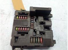 Recambio de caja reles / fusibles para renault megane referencia OEM IAM 8200306033A   2