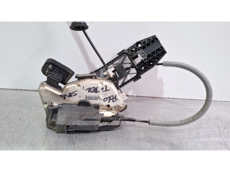 Recambio de cerradura puerta trasera derecha para volkswagen polo referencia OEM IAM 6R4839016A  