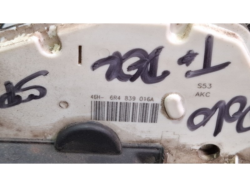 Recambio de cerradura puerta trasera derecha para volkswagen polo referencia OEM IAM 6R4839016A  