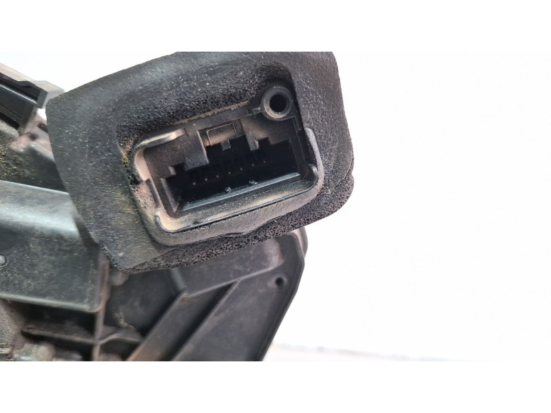 Recambio de cerradura puerta trasera derecha para volkswagen polo referencia OEM IAM 6R4839016A  