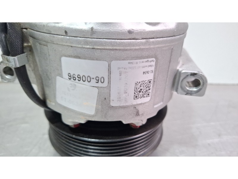 Recambio de compresor aire acondicionado para renault latitude referencia OEM IAM 0500696  