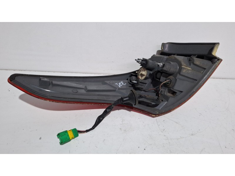 Recambio de piloto trasero derecho para renault latitude referencia OEM IAM 265500029r  