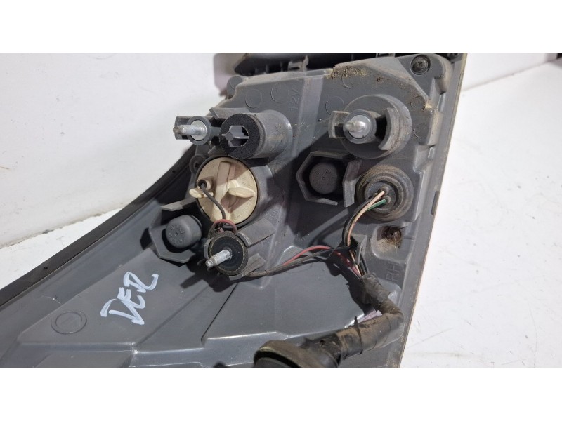 Recambio de piloto trasero derecho para renault latitude referencia OEM IAM 265500029r  