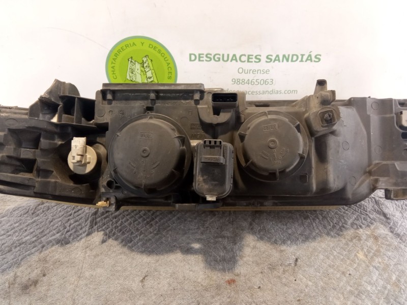 Recambio de faro delantero derecho para renault laguna referencia OEM IAM 8200002847 89004686 