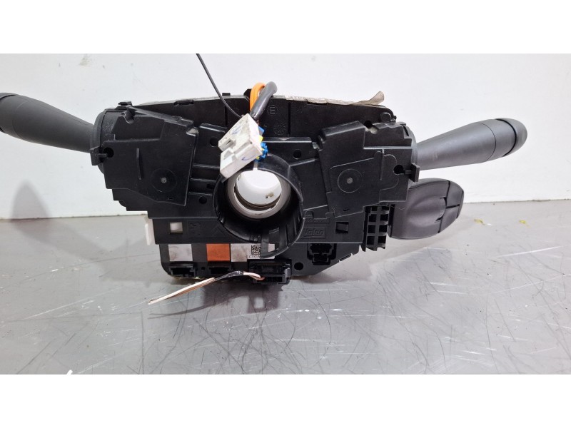 Recambio de mando multifuncion para peugeot 2008 signature blue referencia OEM IAM e11136000b  