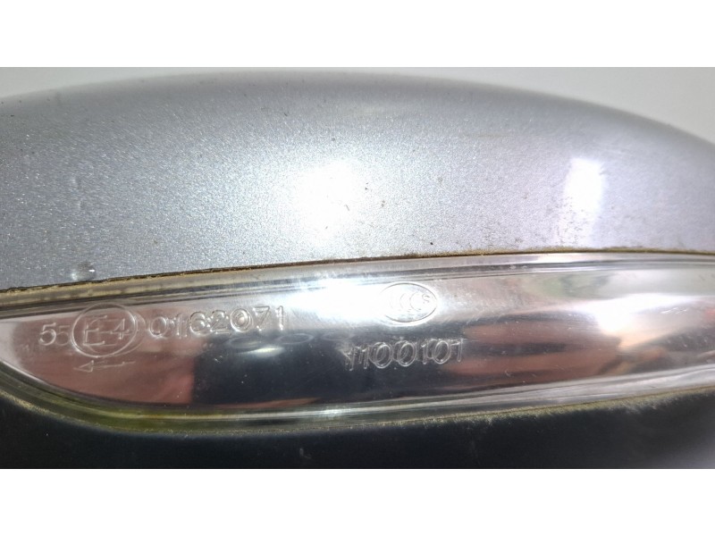 Recambio de espejo retrovisor izquierdo electrico para peugeot 2008 signature blue referencia OEM IAM E20211047  