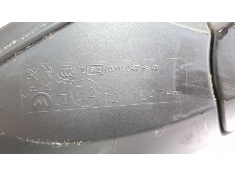 Recambio de espejo retrovisor izquierdo electrico para peugeot 2008 signature blue referencia OEM IAM E20211047  