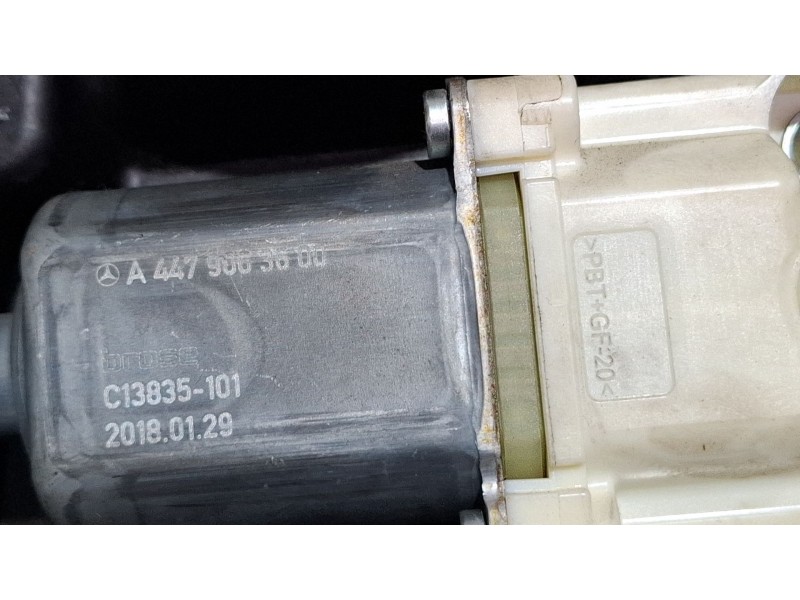 Recambio de elevalunas delantero derecho para mercedes-benz vito referencia OEM IAM A4479063600  