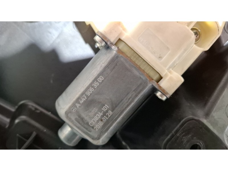 Recambio de elevalunas delantero izquierdo para mercedes-benz vito referencia OEM IAM A4479063500  