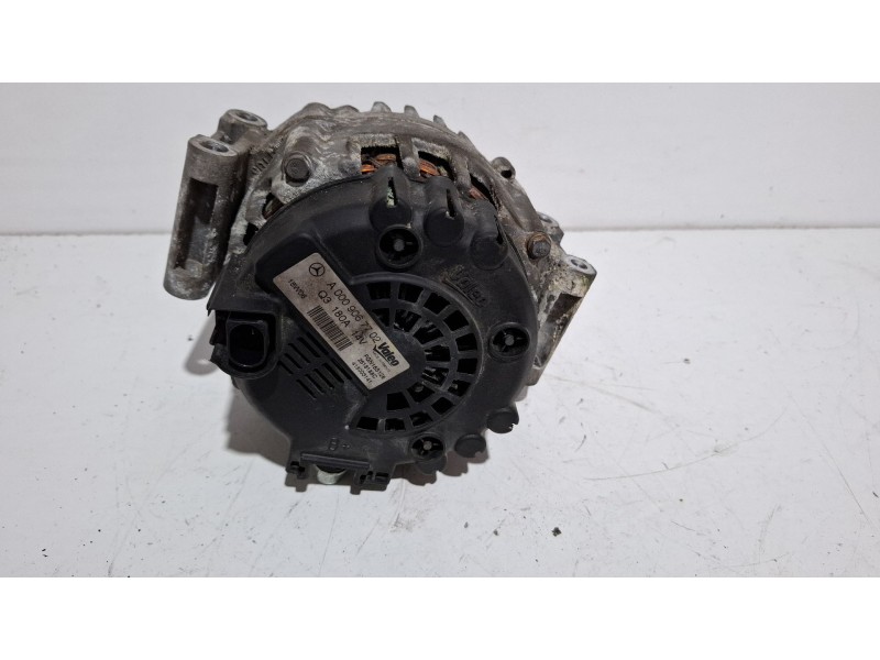 Recambio de alternador para mercedes-benz vito referencia OEM IAM A0009067702 Valeo  