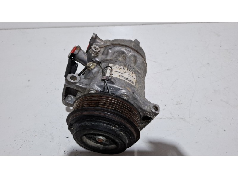 Recambio de compresor aire acondicionado para mercedes-benz vito referencia OEM IAM A0008303902  