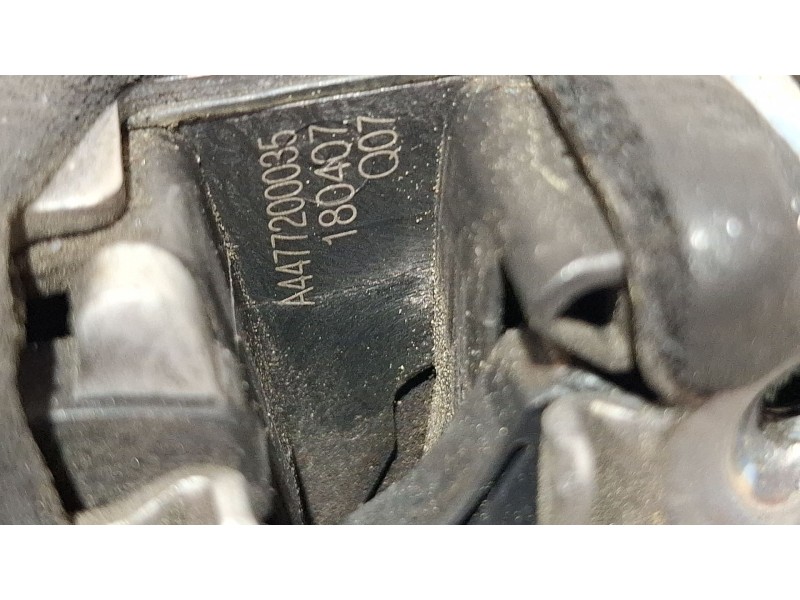 Recambio de cerradura puerta delantera izquierda para mercedes-benz vito referencia OEM IAM A4477200035  