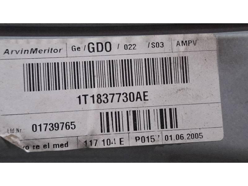 Recambio de elevalunas delantero derecho para volkswagen touran referencia OEM IAM 1T1837730AE / 1k0959792d / 1t0959702a  