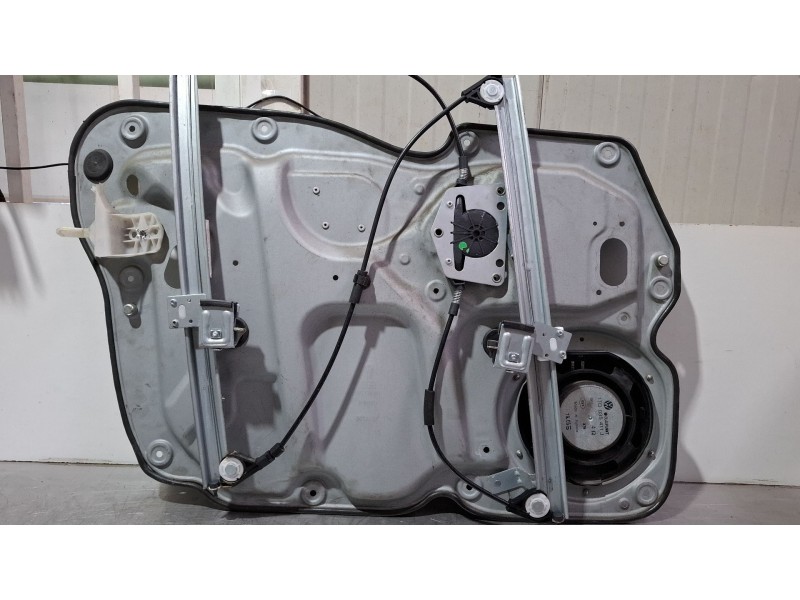 Recambio de elevalunas delantero derecho para volkswagen touran referencia OEM IAM 1T1837730AE / 1k0959792d / 1t0959702a  