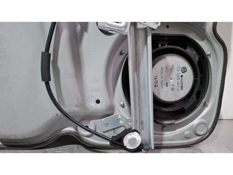 Recambio de elevalunas delantero derecho para volkswagen touran referencia OEM IAM 1T1837730AE / 1k0959792d / 1t0959702a  