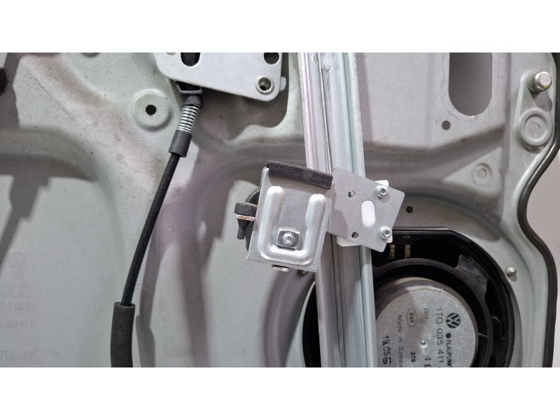 Recambio de elevalunas delantero derecho para volkswagen touran referencia OEM IAM 1T1837730AE / 1k0959792d / 1t0959702a  