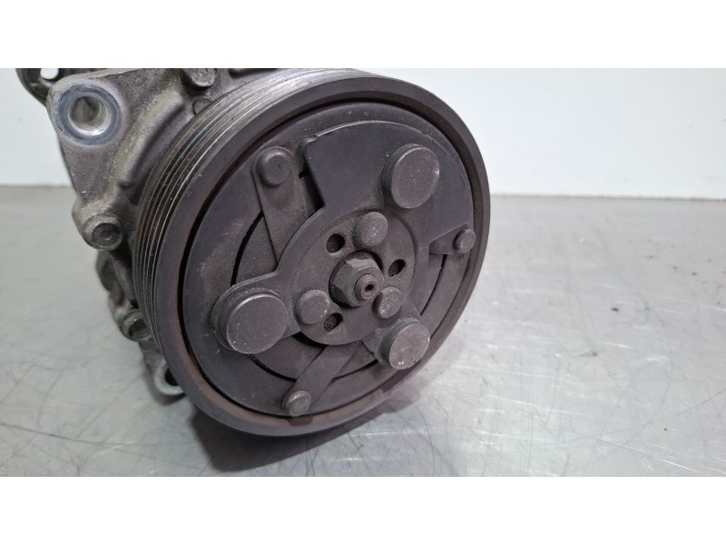 Recambio de compresor aire acondicionado para audi a3 referencia OEM IAM 1J0820803K  