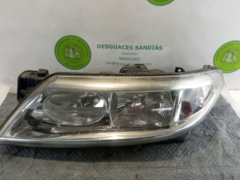 Recambio de faro delantero izquierdo para renault laguna referencia OEM IAM 8200002845 89004687 