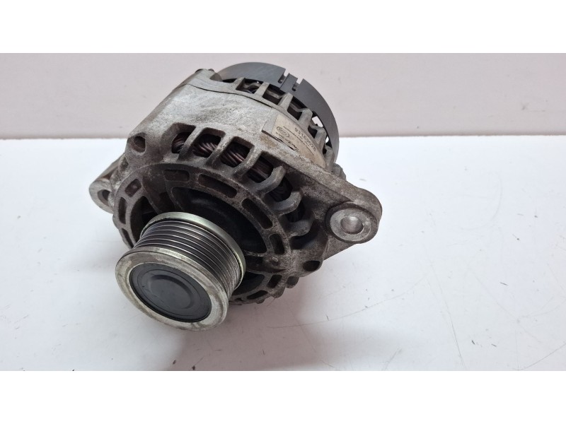 Recambio de alternador para opel vectra referencia OEM IAM 93169028  