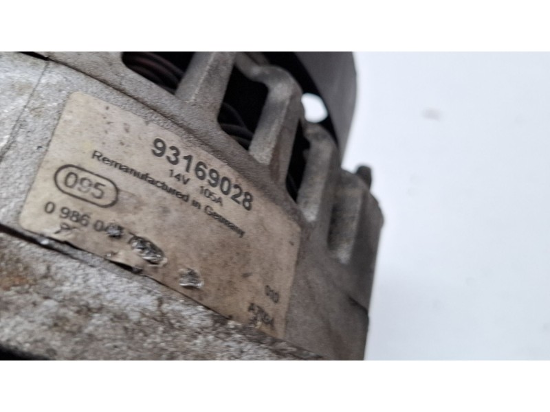 Recambio de alternador para opel vectra referencia OEM IAM 93169028  