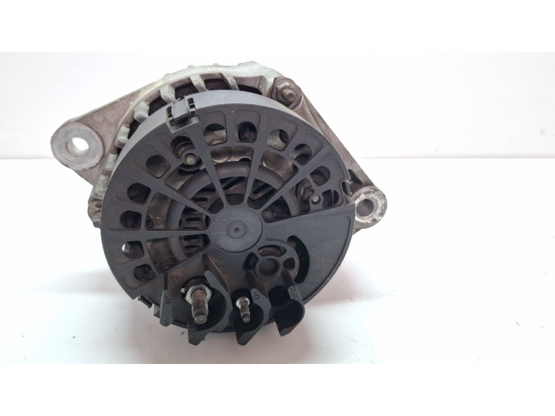 Recambio de alternador para opel vectra referencia OEM IAM 93169028  