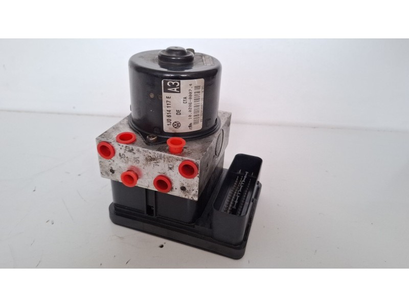 Recambio de modulo abs para volkswagen golf referencia OEM IAM 1J0614117E  