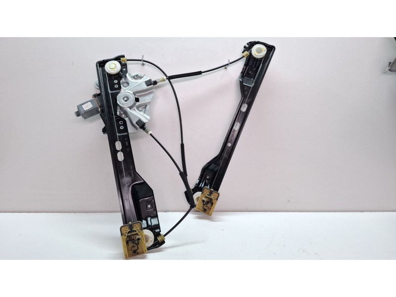 Recambio de elevalunas delantero izquierdo para opel zafira referencia OEM IAM 915367104  