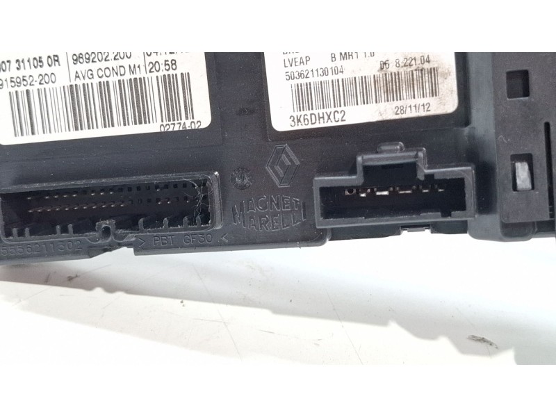 Recambio de elevalunas delantero izquierdo para renault megane scenic 1.5 d 110cv jz/jz09/jz0903 referencia OEM IAM 966315200 96