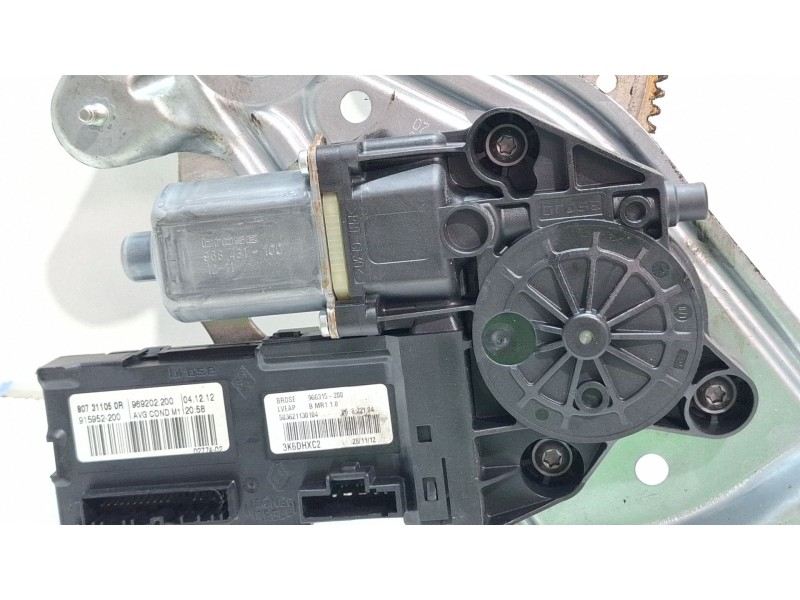Recambio de elevalunas delantero izquierdo para renault megane scenic 1.5 d 110cv jz/jz09/jz0903 referencia OEM IAM 966315200 96