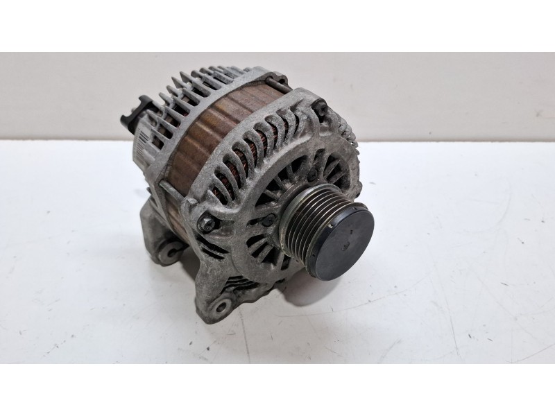 Recambio de alternador para renault megane scenic 1.5 d 110cv jz/jz09/jz0903 referencia OEM IAM 8200960533a  
