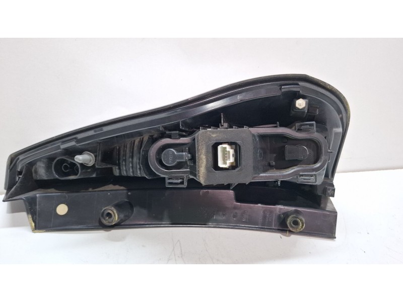 Recambio de piloto carrocería trasero izquierdo para renault megane scenic 1.5 d 110cv jz/jz09/jz0903 referencia OEM IAM a056008