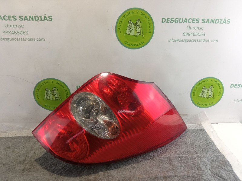 Recambio de piloto trasero derecho para renault laguna referencia OEM IAM   