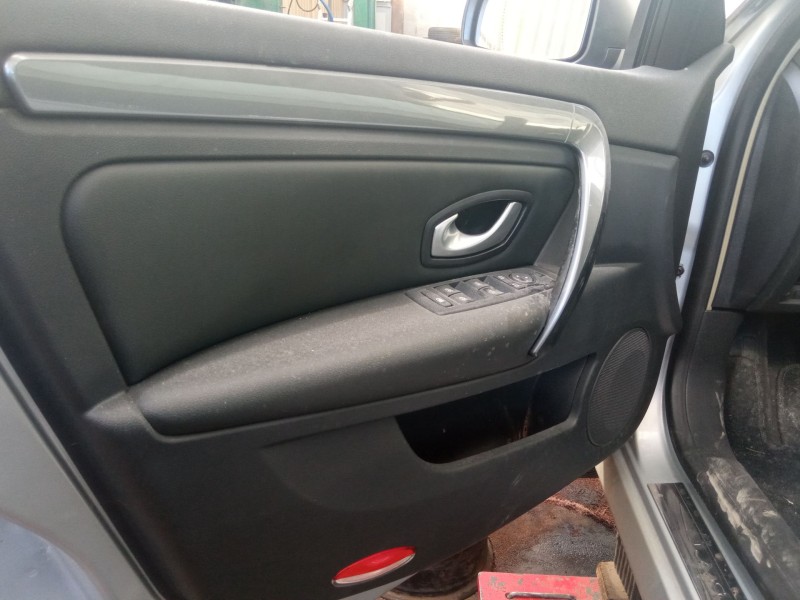 renault laguna del año 2010