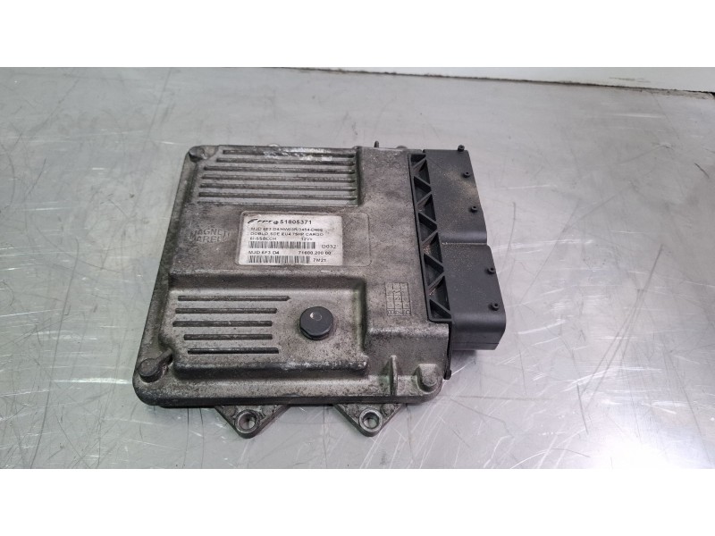 Recambio de centralita motor para fiat dobló referencia OEM IAM 51805371  