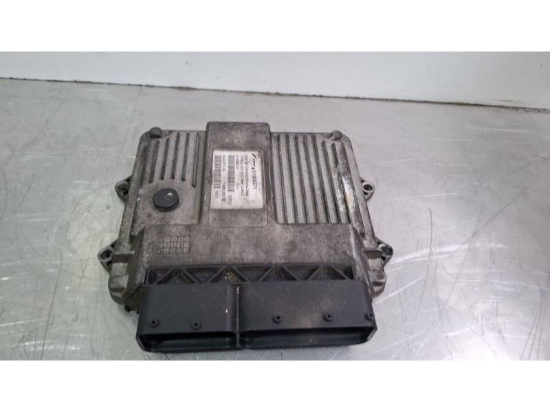 Recambio de centralita motor para fiat dobló referencia OEM IAM 51805371  