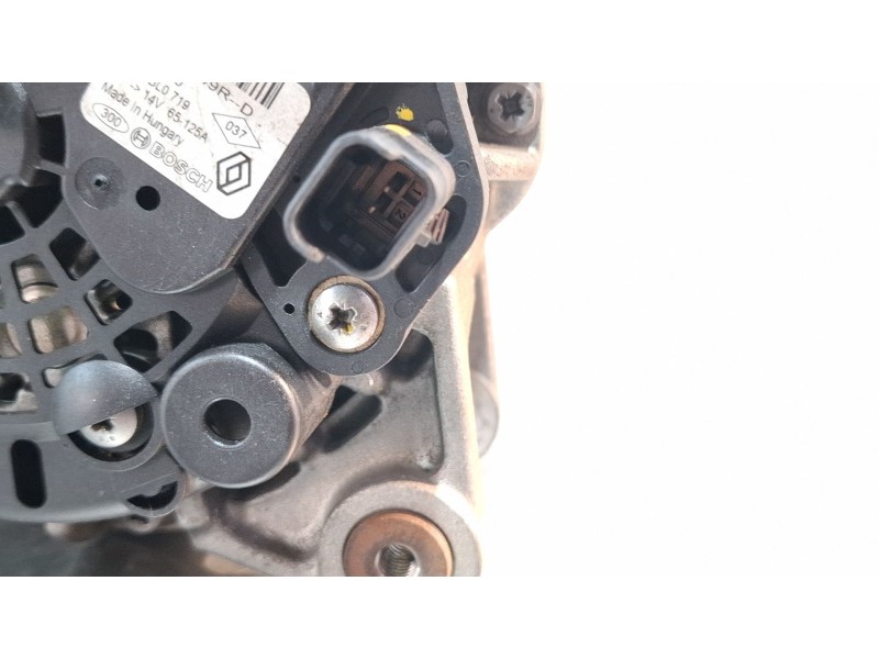 Recambio de alternador para dacia dokker referencia OEM IAM 231002949R  