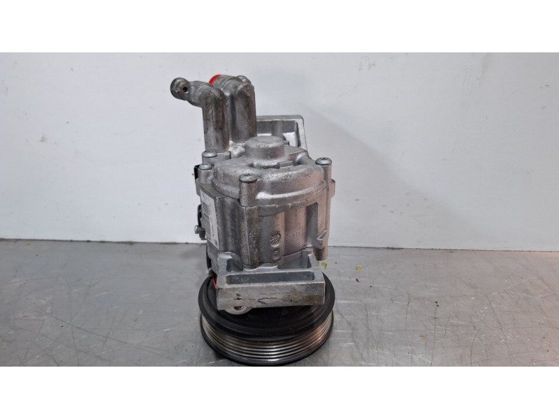 Recambio de compresor aire acondicionado para dacia dokker referencia OEM IAM 926009154R  