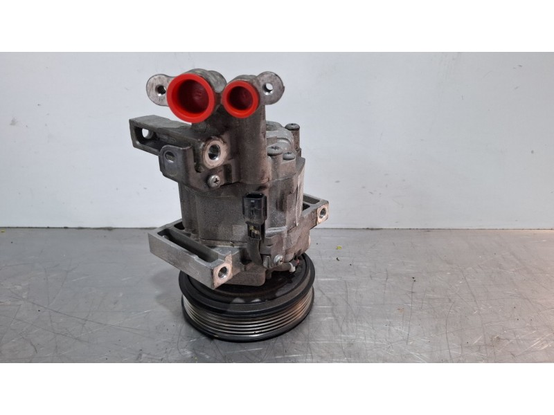Recambio de compresor aire acondicionado para dacia dokker referencia OEM IAM 926009154R  